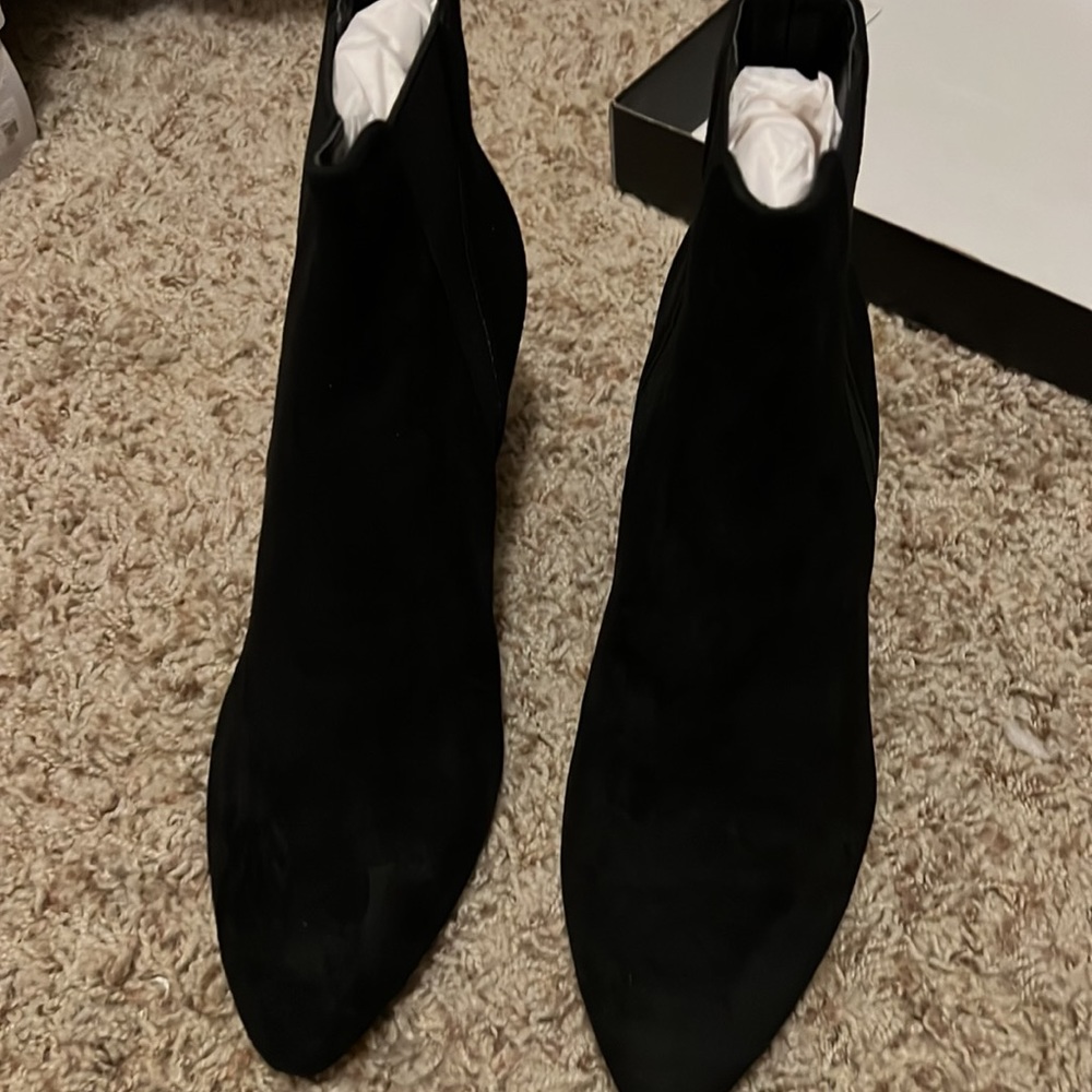 DKNY  Alani kid suede slip on booties size 8.5